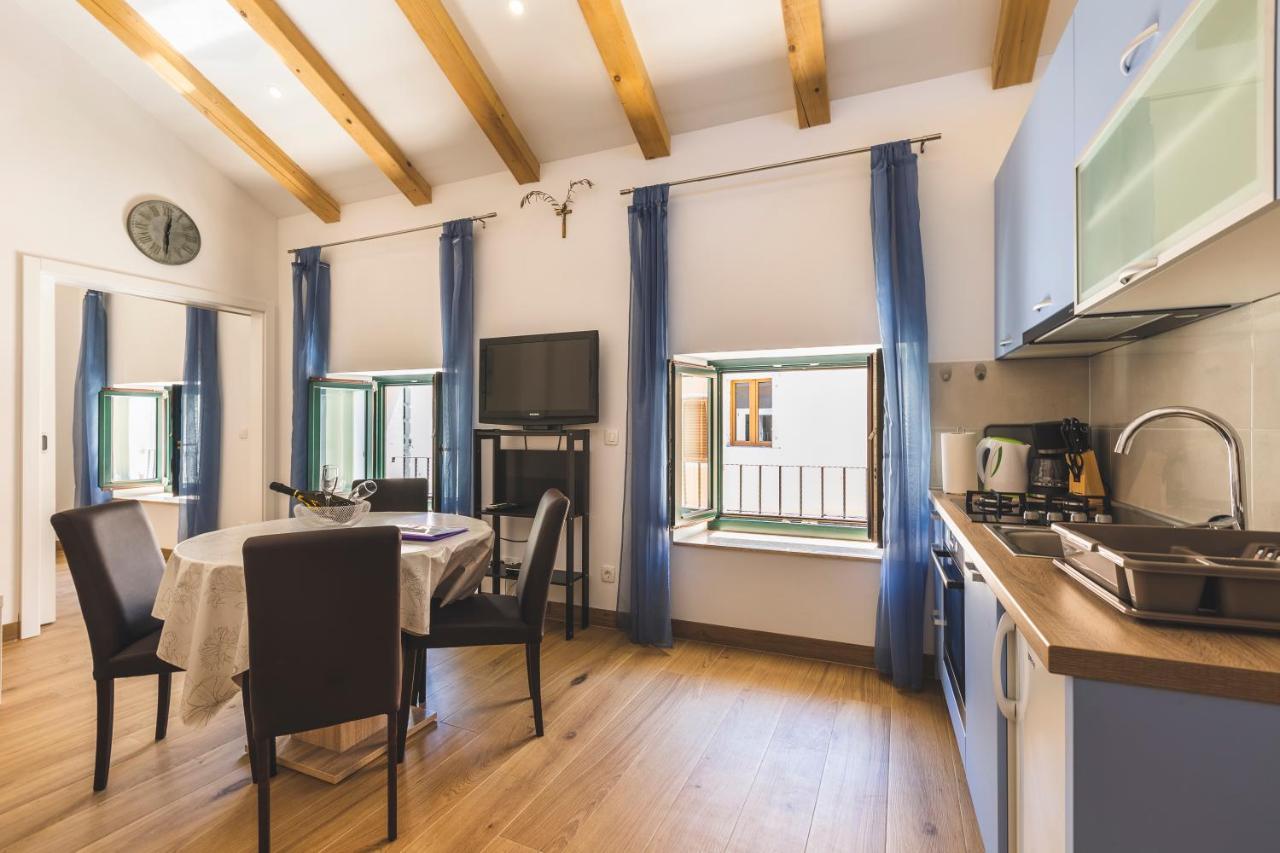Vinea Apartmani Umag, Ulica G Garibaldia 2 Buitenkant foto