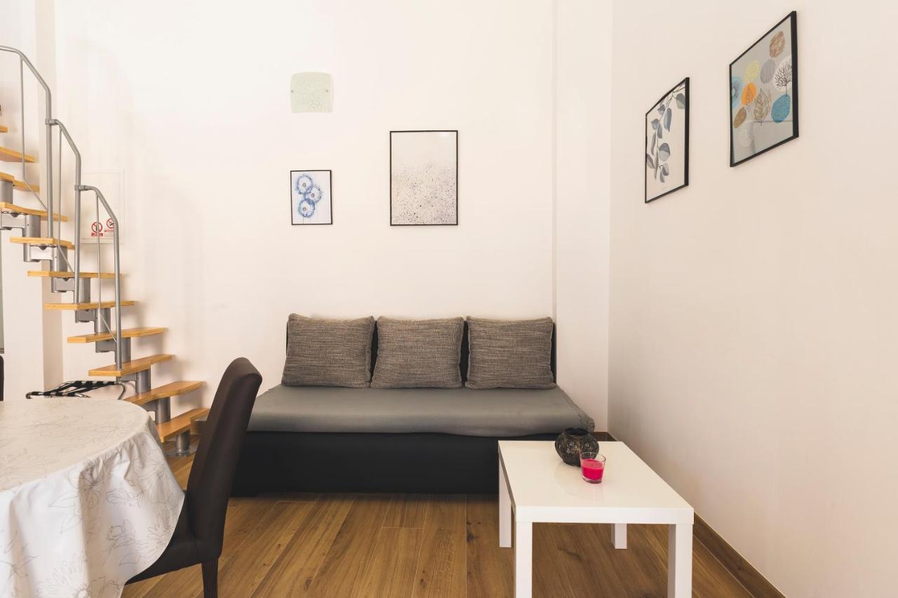 Vinea Apartmani Umag, Ulica G Garibaldia 2 Buitenkant foto